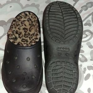 Black crocs